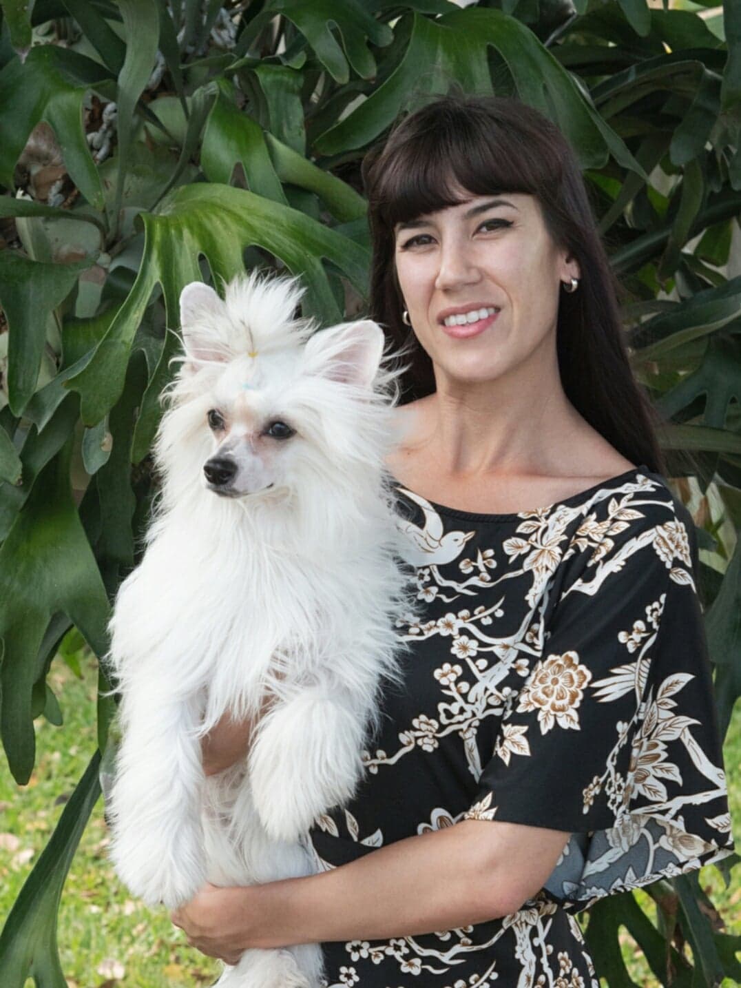 Amanda and Julep in front of a giant air plant